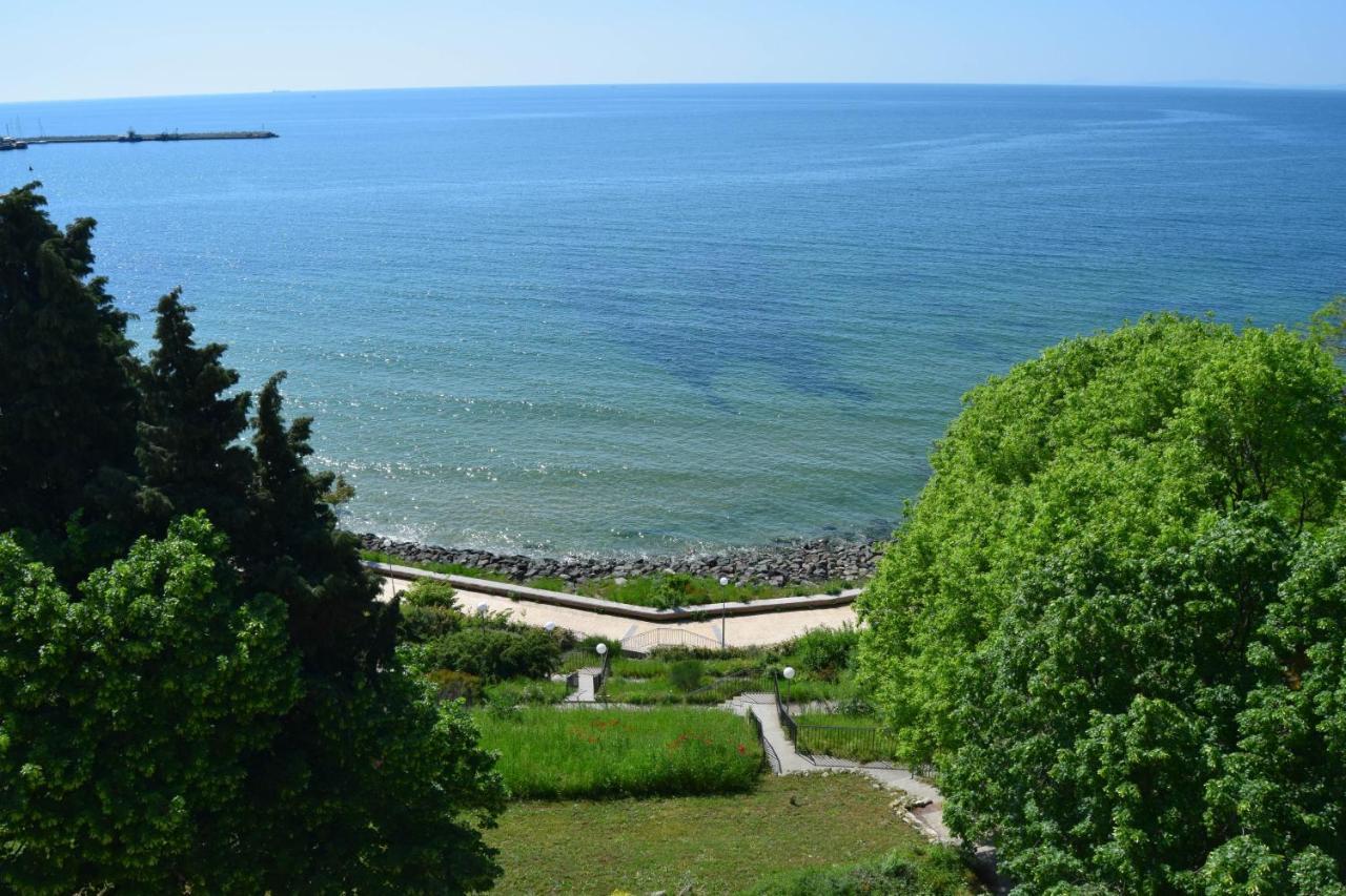 Black Sea Panorama Apartment เนเซบาร์ ภายนอก รูปภาพ