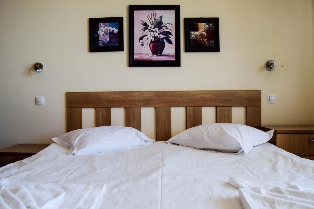 Black Sea Panorama Apartment เนเซบาร์ ภายนอก รูปภาพ