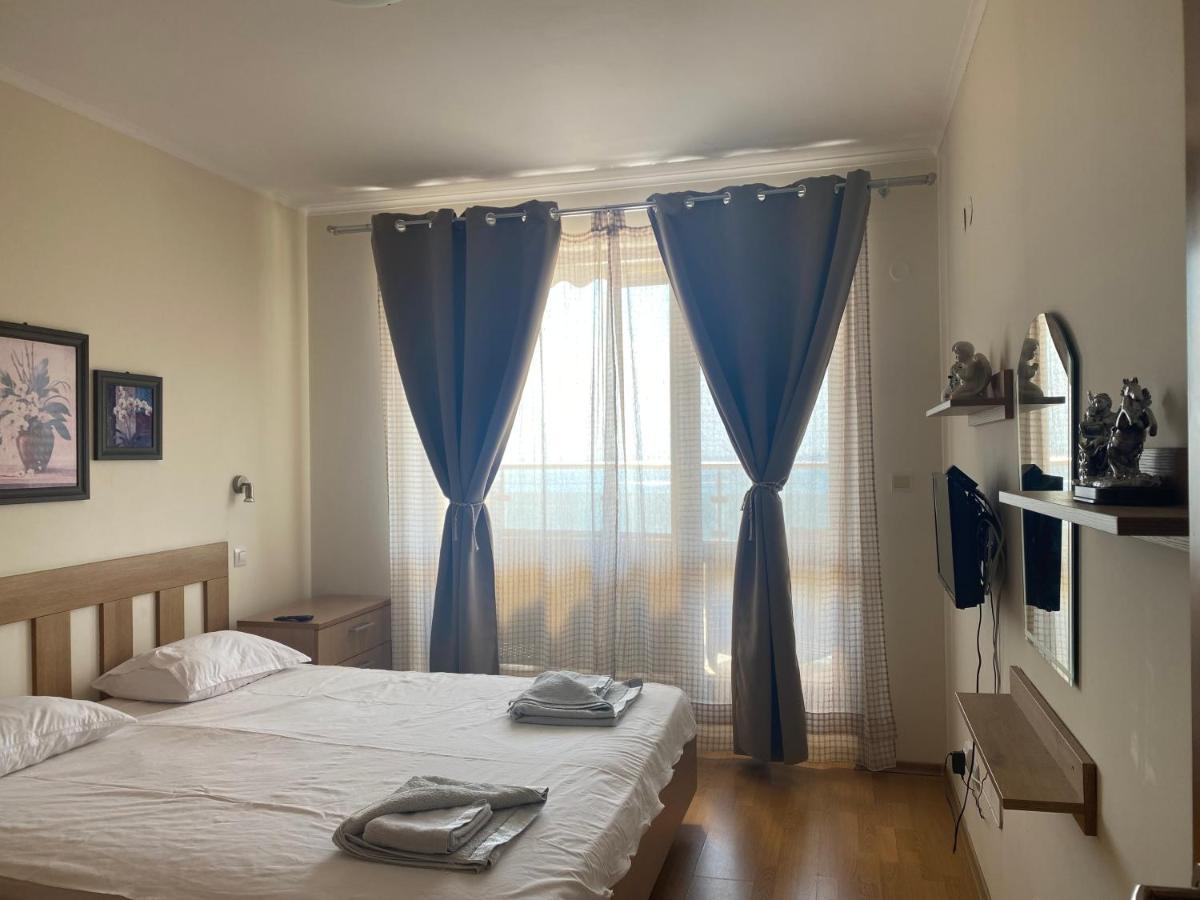 Black Sea Panorama Apartment เนเซบาร์ ภายนอก รูปภาพ
